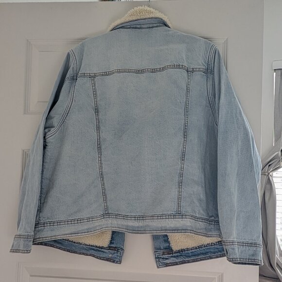 NWOT Sherpa Denim Trucker Jacket - Picture 3 of 5